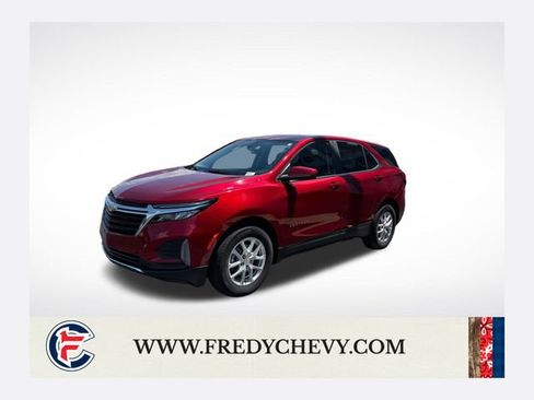 Used 2024 Chevrolet Equinox LT w/ LPO, Floor Liner Package FWD image 1