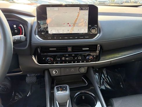 Used 2023 Nissan Rogue Platinum w/ Platinum Premium Package image 27