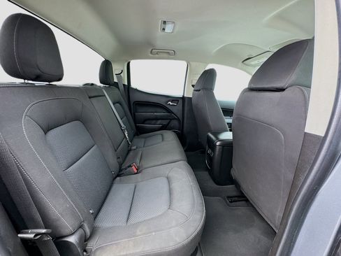 Used 2021 Chevrolet Colorado LT w/ Safety Package image 18