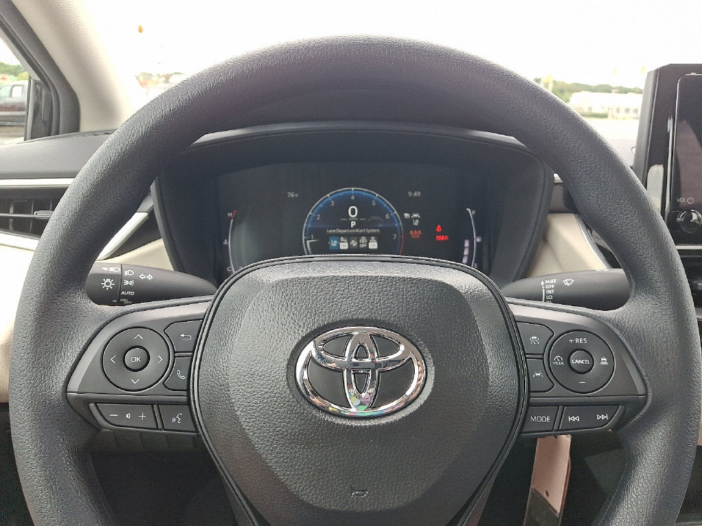 Used 2026 Toyota Corolla LE FWD image 19