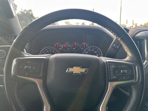 Used 2023 Chevrolet Silverado 2500 LT image 10
