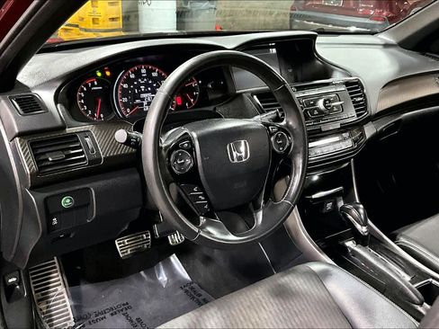 Used 2016 Honda Accord Sport image 18