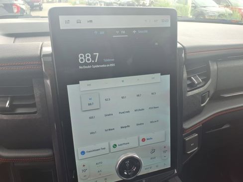 Certified 2022 Ford Expedition Limited image 18