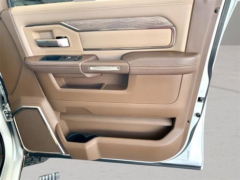 Used 2020 RAM 2500 Limited image 27