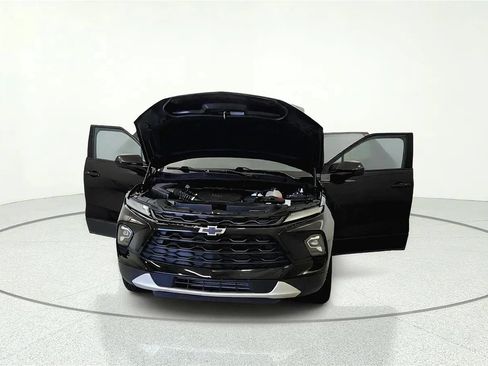 Used 2024 Chevrolet Blazer LT w/ Midnight/Sport Edition FWD image 8