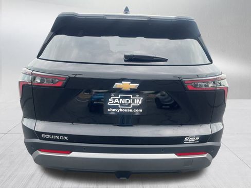 New 2026 Chevrolet Equinox LT w/ Convenience Package II image 3