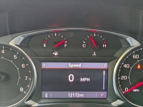 Used 2024 GMC Terrain SLT w/ Tech Package image 11