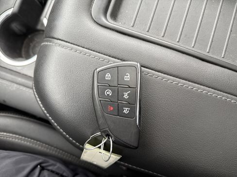 Used 2023 Chevrolet Tahoe Z71 w/ Luxury Package image 27