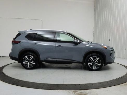 Used 2024 Nissan Rogue SL w/ SL Premium Package image 8