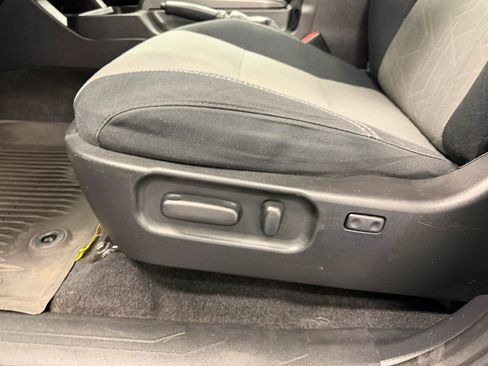 Used 2021 Toyota Tacoma TRD Off-Road AWD/4WD image 6