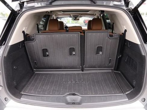 Certified 2025 Nissan Pathfinder Platinum w/ Cargo Package FWD image 7