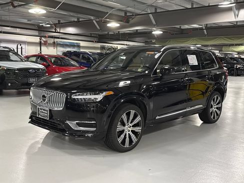 Certified 2023 Volvo XC90 B6 Ultimate w/ Protection Package Premier AWD/4WD image 5