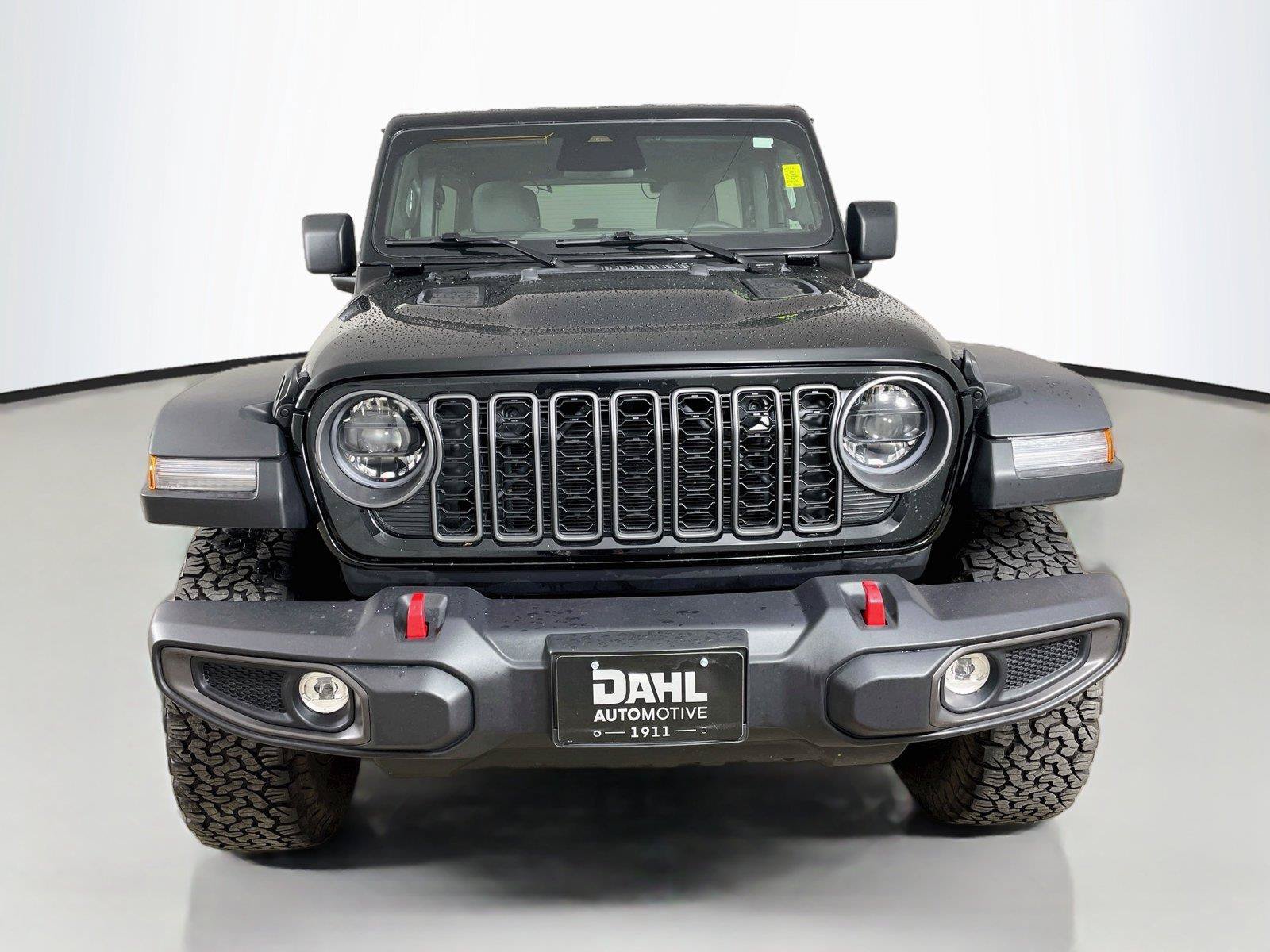 Used 2026 Jeep Wrangler Unlimited Rubicon AWD/4WD image 3
