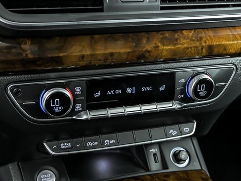 Used 2018 Audi Q5 2.0T Premium image 29