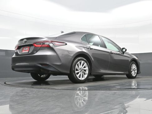 Used 2023 Toyota Camry LE image 31