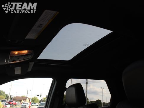 Used 2025 Dodge Durango GT AWD/4WD image 11