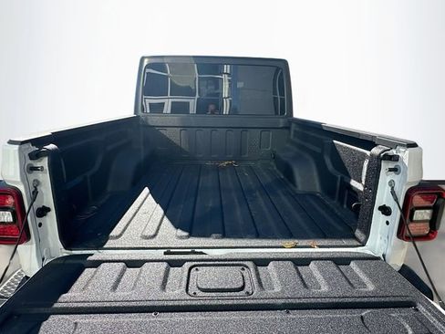 New 2026 Jeep Gladiator Willys AWD/4WD image 27