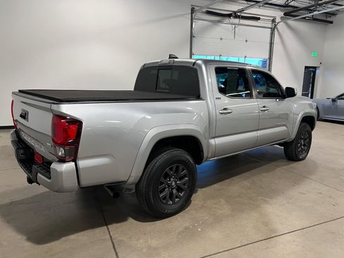 Used 2023 Toyota Tacoma SR5 w/ Technology Package AWD/4WD image 3