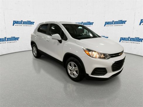 Used 2020 Chevrolet Trax LS w/ Tint and Cruise Package image 2