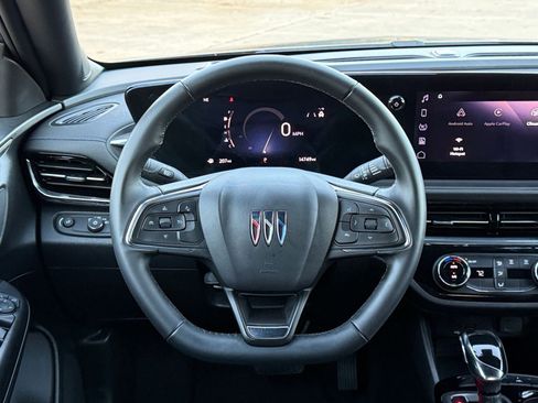 Used 2025 Buick Envista Sport Touring image 28