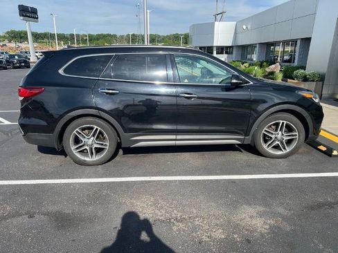Used 2017 Hyundai Santa Fe Limited AWD/4WD image 5