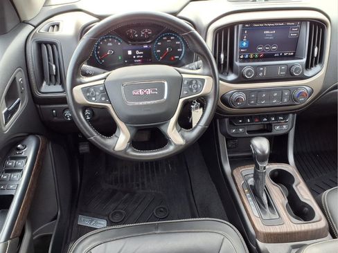 Certified 2022 GMC Canyon Denali w/ Denali Black Edition Package AWD/4WD image 2