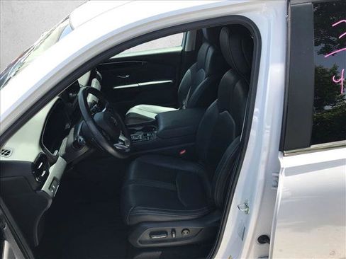 Used 2024 Honda Pilot EX-L image 11
