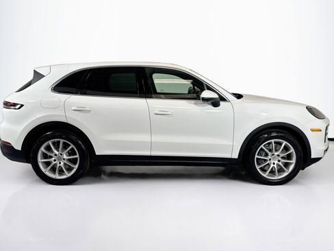 Used 2024 Porsche Cayenne image 4