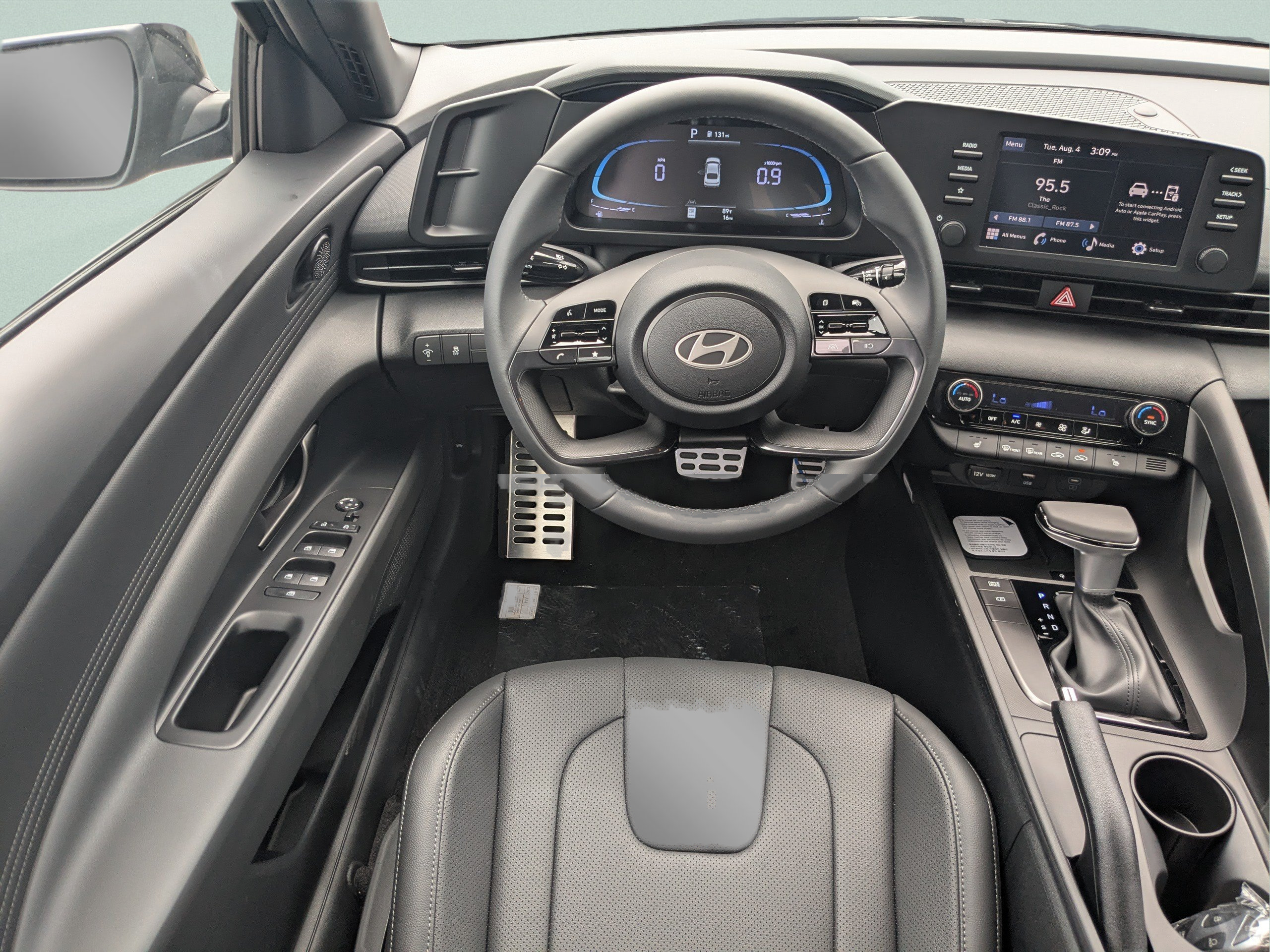 New 2026 Hyundai Elantra SEL Sport FWD image 17