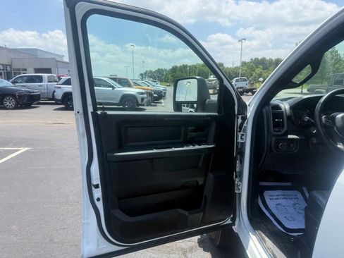 Used 2023 RAM 3500 Tradesman w/ Chrome Appearance Group AWD/4WD image 12