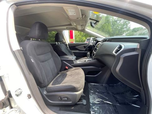 Used 2019 Nissan Murano SV w/ Premium Package AWD/4WD image 17