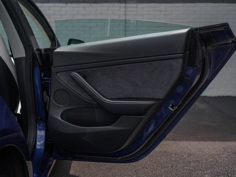 Used 2023 Tesla Model 3 Standard Range RWD image 29