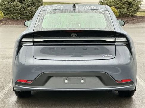 Used 2026 Toyota Prius Plug-In Hybrid image 4