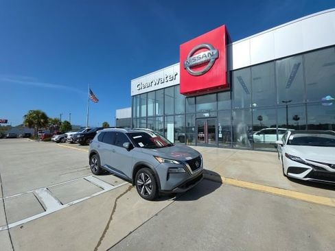 Used 2023 Nissan Rogue SL w/ SL Premium Package image 1