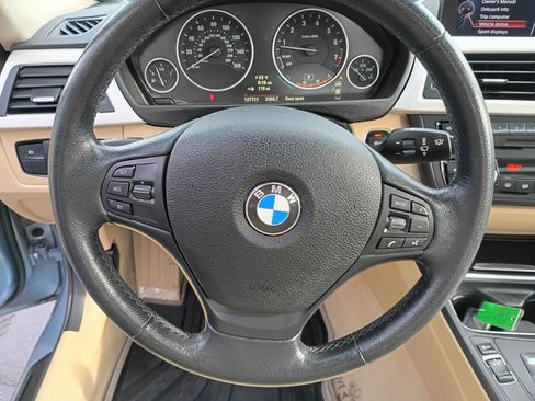 Used 2014 BMW 320i xDrive Sedan AWD/4WD image 22