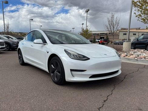 Used 2020 Tesla Model 3 Long Range image 1