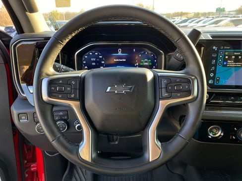 Used 2023 Chevrolet Silverado 1500 RST AWD/4WD image 13