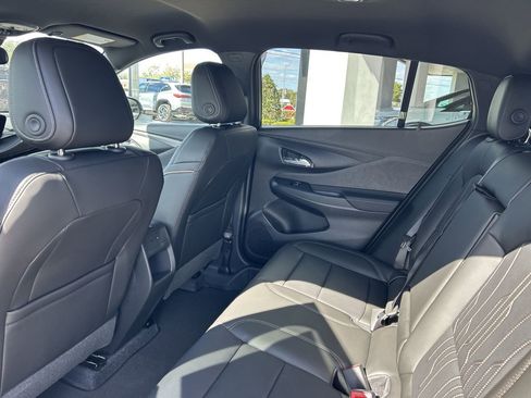 New 2026 Buick Envista Avenir image 18