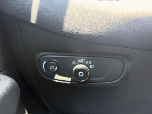 Used 2022 Chevrolet Equinox LT AWD/4WD image 11