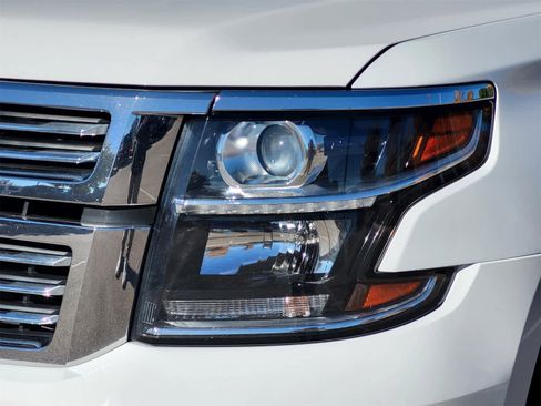 Used 2018 Chevrolet Suburban Premier image 8