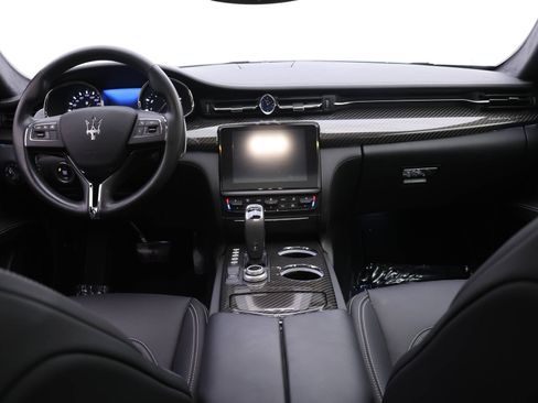 Used 2020 Maserati Quattroporte GTS GranLusso image 11