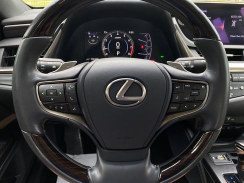 Used 2019 Lexus ES 350 w/ Premium Package FWD image 22