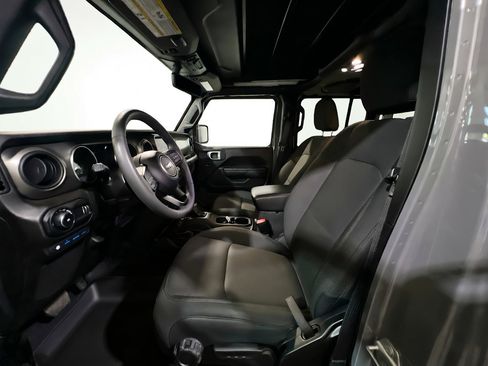 Used 2023 Jeep Wrangler Unlimited w/ Sun & Screen Package AWD/4WD image 15