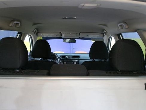 Used 2017 Nissan Rogue SV AWD/4WD image 13