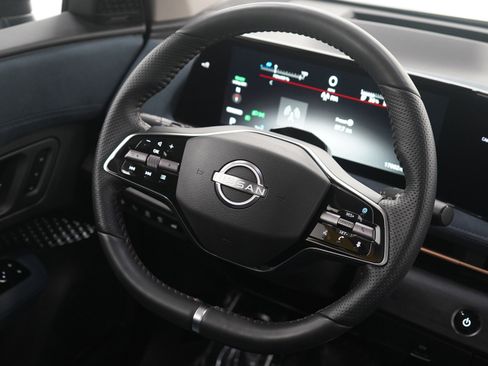 Used 2024 Nissan Ariya AWD image 15