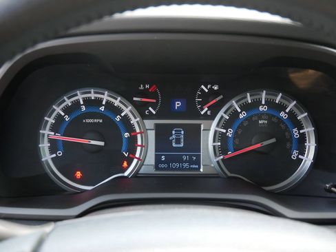 Used 2016 Toyota 4Runner SR5 Premium AWD/4WD image 27