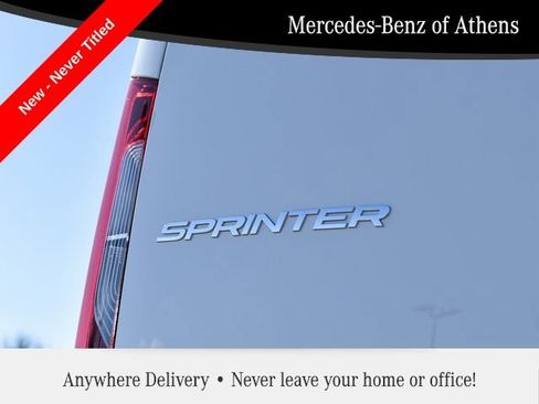 Used 2024 Mercedes-Benz Sprinter 2500 image 9