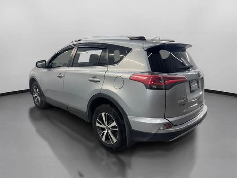 Used 2018 Toyota RAV4 XLE w/ Plus Extra Value Package AWD/4WD image 7