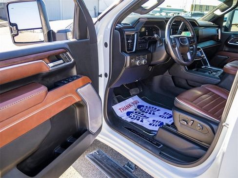 Used 2024 GMC Sierra 2500 Denali Ultimate AWD/4WD image 31