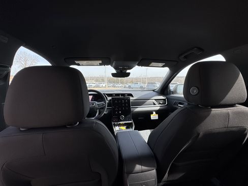 New 2026 GMC Terrain Elevation w/ Technology Package II image 9